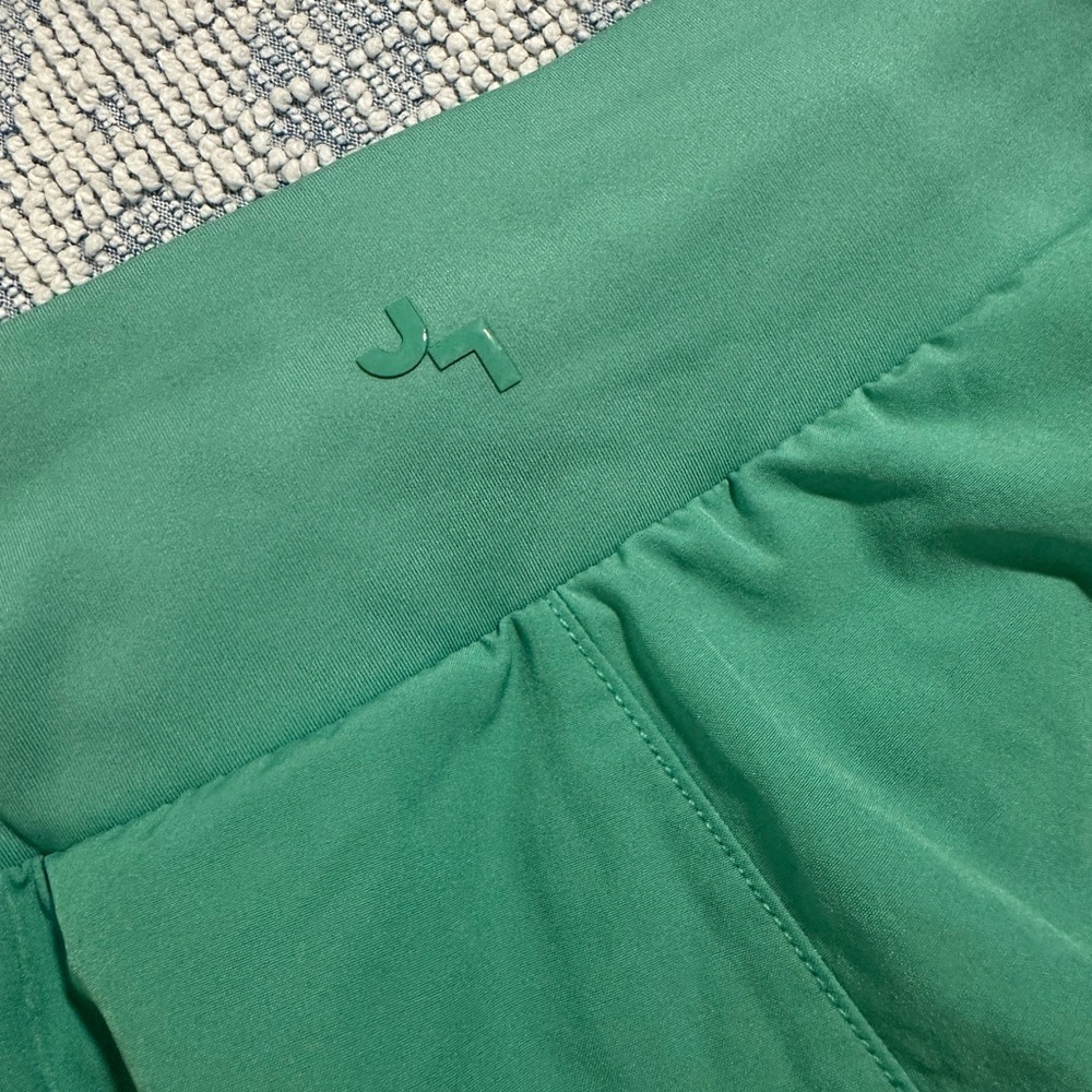 LOT of 2 Women’s LABJOY Green and AERIE Floral Athletic Shorts Sz L - Picture 13 of 13